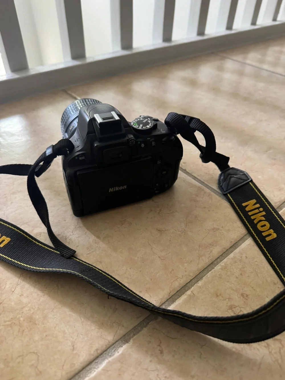 Nikon D5100 DSLR Camera in Black with 18-55mm Lens